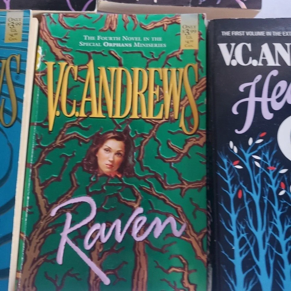 Lot of 5 Orphans Series Set of Paperback Books‎ VC Andrews #1-4 plus Heaven PB